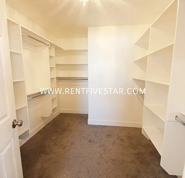 1142 Valencia Dr — Photo 10
