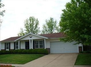 3911 Karsten Dr, Florissant, MO