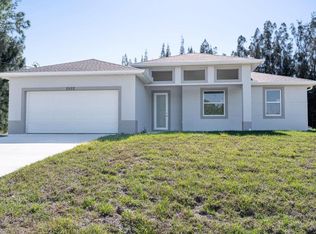 302 Stonybrook AVE, LEHIGH ACRES, FL 33972