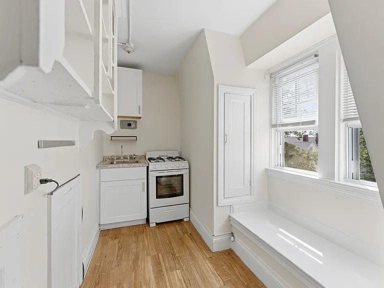 186 Waterman St #19 — Photo 7