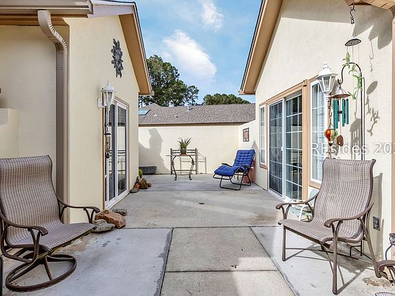 5th image of 11 Sundance Ln