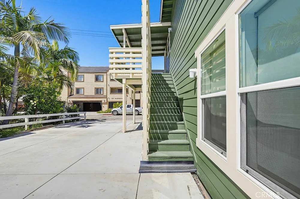 Building Photo - 1017 Riverine Ave #200