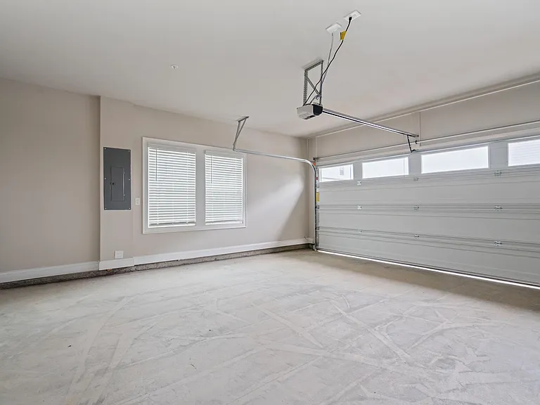 713 Mulberry Walk — Photo 27