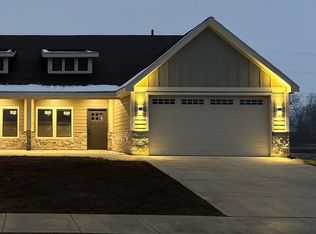 1774 Creekside Ct, Sidney, OH