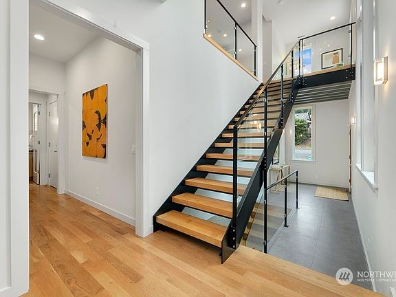 4th image of 11317 40th Avenue NE