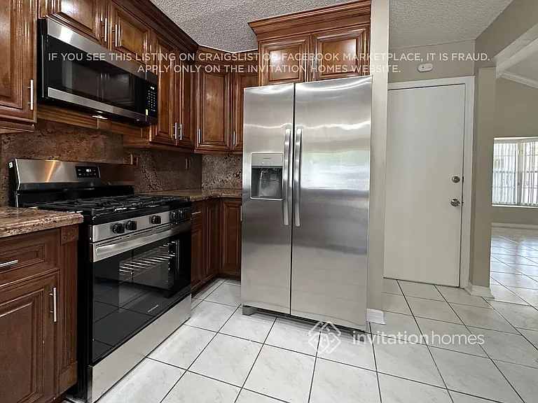 13742 SW 181st St — Photo 5