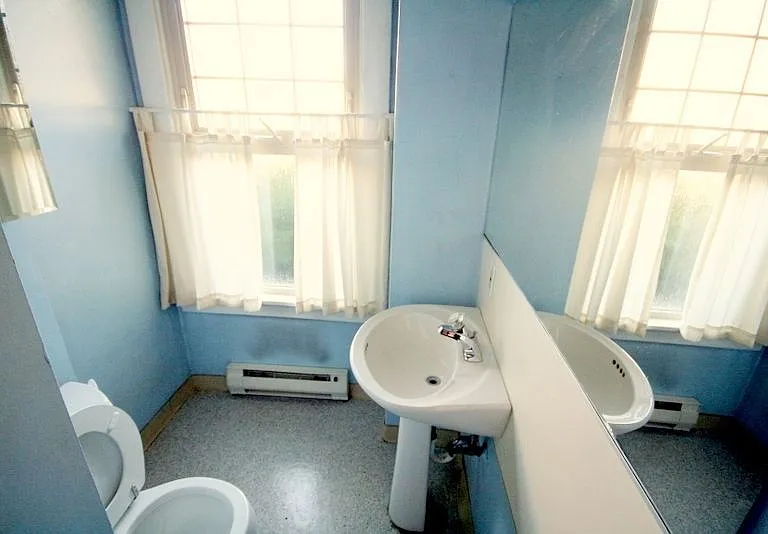 Del Roy Apartments — Photo 21