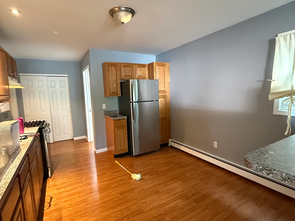 174 W Utica St #1