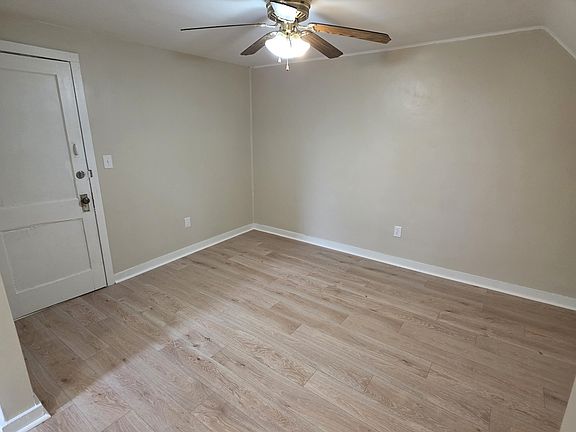 3rd image of 662 W 9th St #11397549