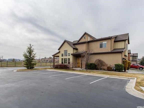 4th image of 701 W Mystic Creek Way