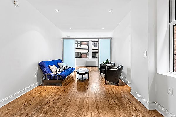 1st image of 9 Barrow St APT 2L