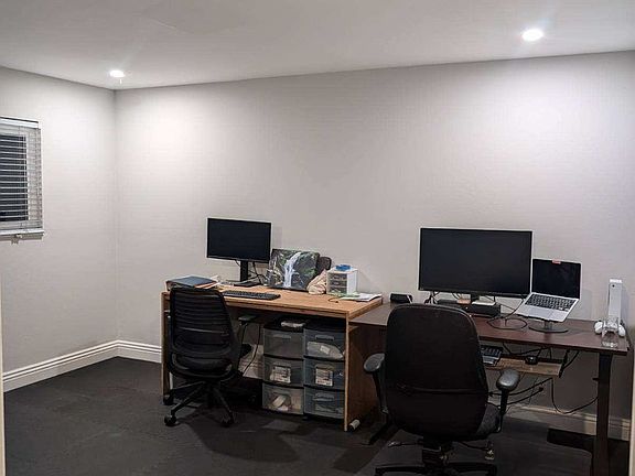 2nd image of 5816 San Diego St APT 4