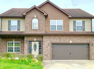 2933 McManus Cir, Clarksville, TN 37042