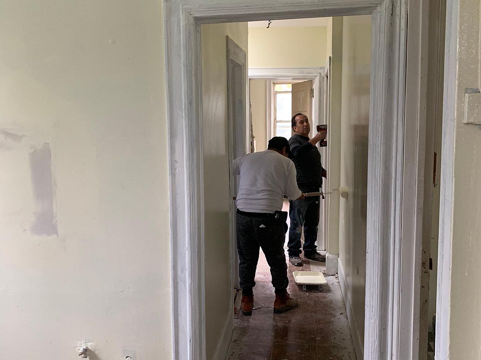 1st image of 139 Beach St #2