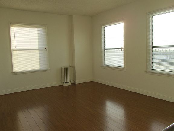 5th image of 346 N Vermont Ave APT 611