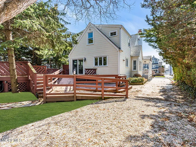 111 Chicago Blvd — Photo 36