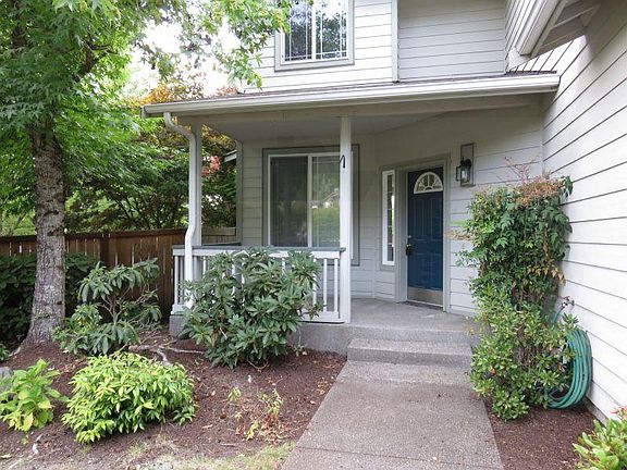 3rd image of 9511 188th St E
