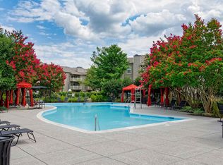 Shenandoah Crossing Apartment Homes, Fairfax, VA 22033