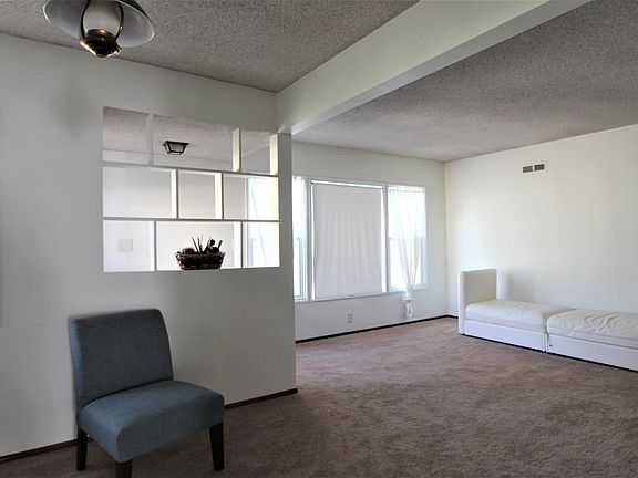 3rd image of 106 W Colorado Ave