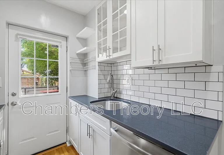 1535 Constitution Ave NE — Photo 12