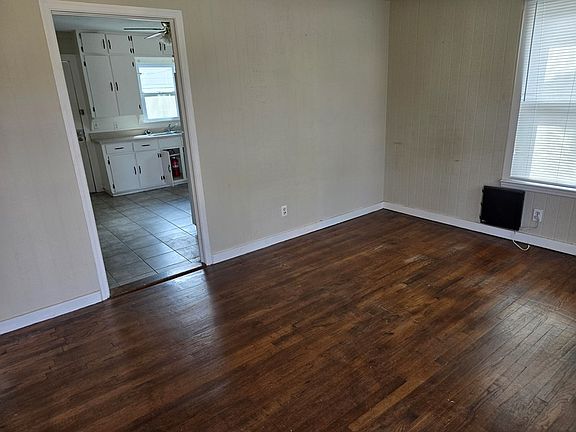 2nd image of 1853 W Twohig Ave
