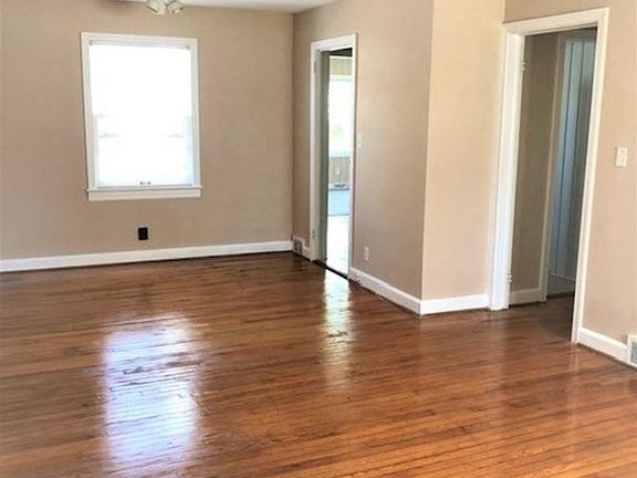 2nd image of 1302 Gracewood Dr