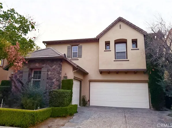 5 Dos Rios, Irvine, CA 92602