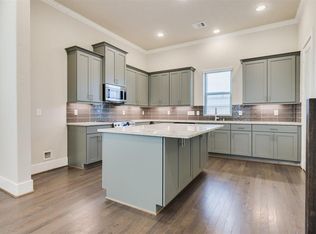 5802 E Post Oak Ln, Houston, TX 77055