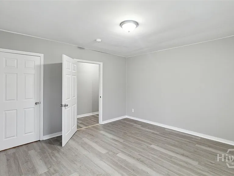1224 E Bolton St — Photo 6