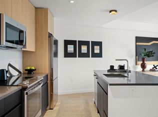 424 Summit Ave #416, Jersey City, NJ 07306