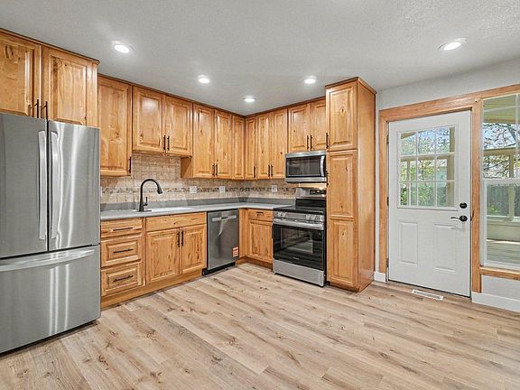 5th image of 2696 W 134th Cir