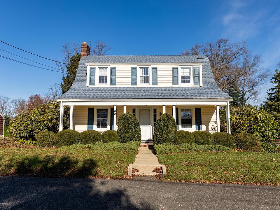 1st image of 22 Swan Lake Park Dr