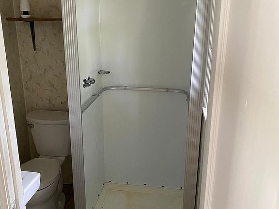 3rd image of 1013 S 9th St APT 7