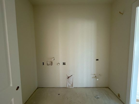 5th image of 414 Boone St