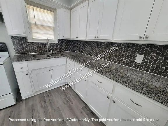5th image of 3325 NE 12th St