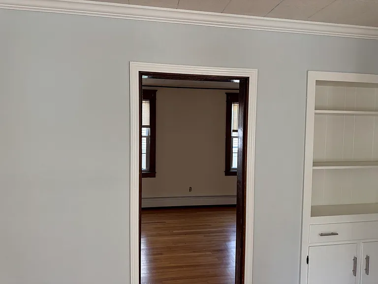 72-74 Hampshire St #1 — Photo 2