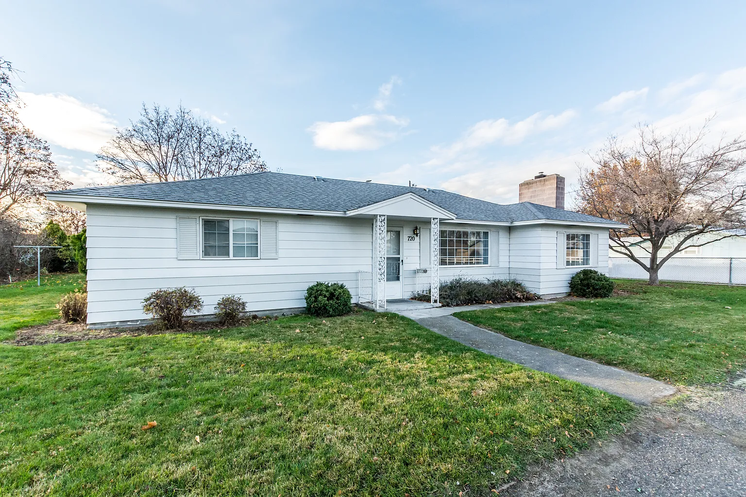 720 Road 50 photo 1