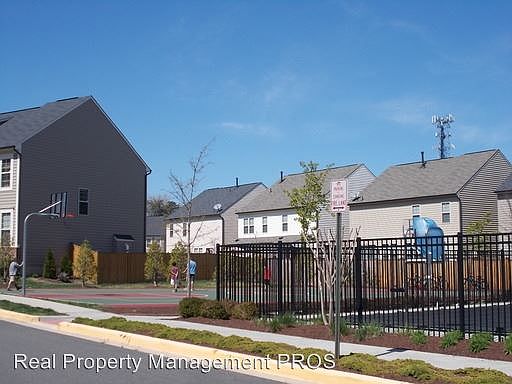 2nd image of 7937 Crescent Park Dr
