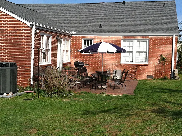 2114 Glendale Gdns — Photo 25