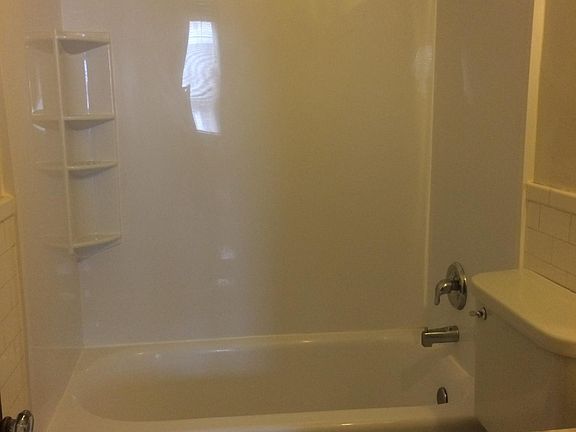 Full bathroom has full linen closet