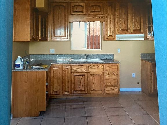 3rd image of 1257 E 100th St