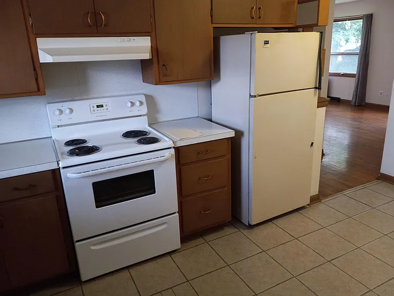 846 S Link Ave — Photo 4