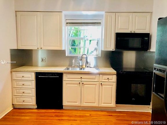 3rd image of 2360 Tequesta Ln