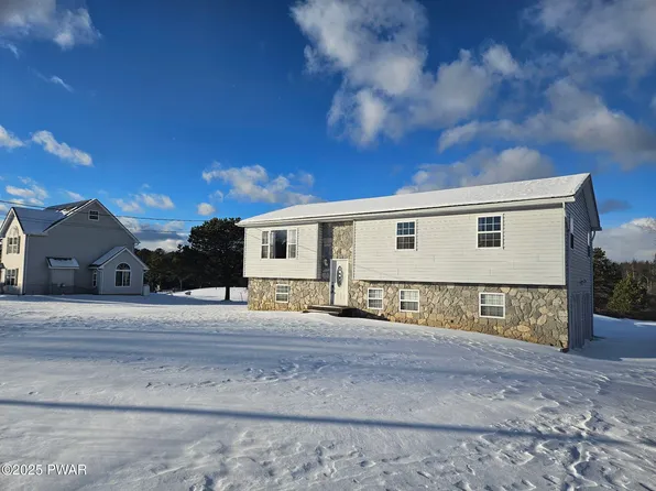 1732 Sun Valley Dr, Blakeslee, PA 18610