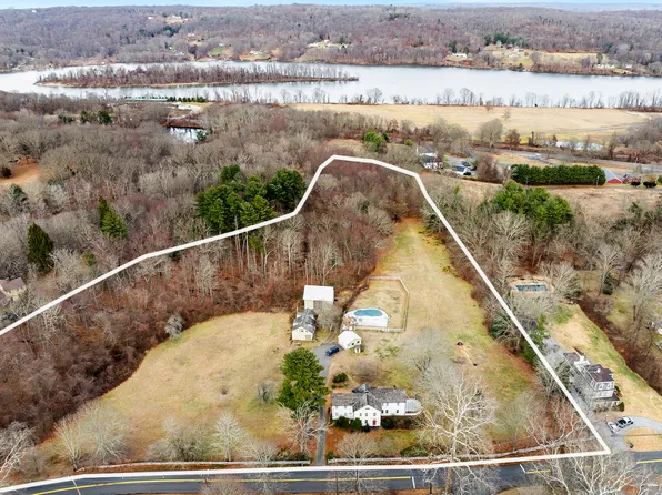 300 Walkley Hill Road, Haddam, CT 06438