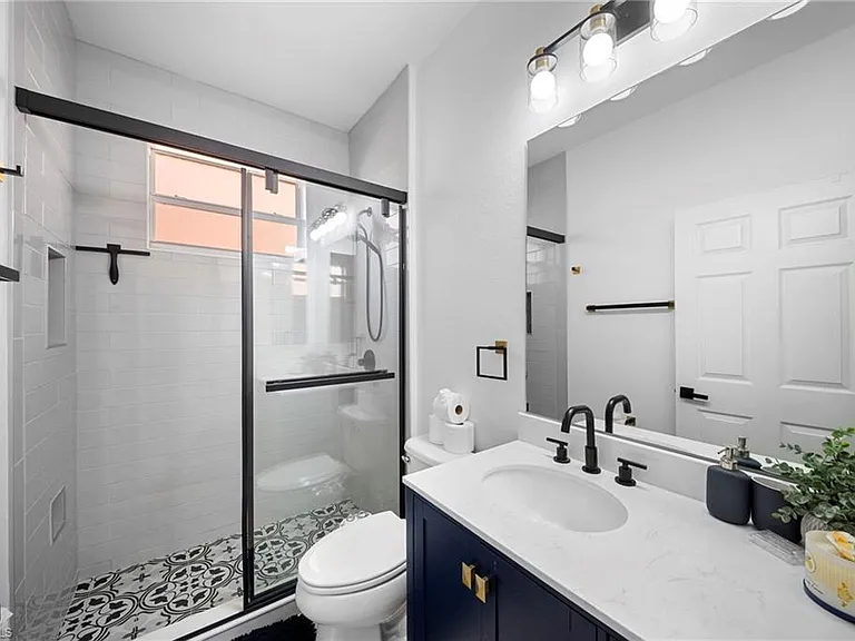 14321 Manchester Dr — Photo 34