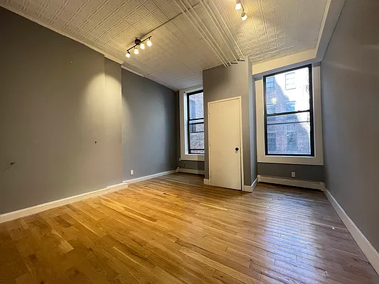 Rented by Nolita Group | media 34