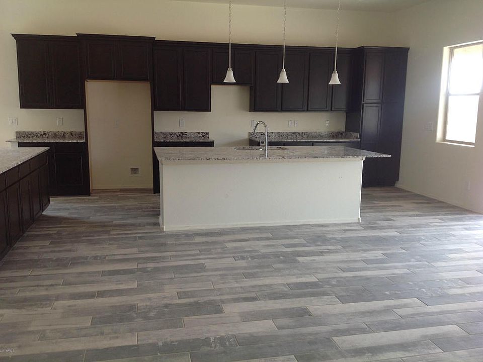 1st image of 22563 E Munoz St