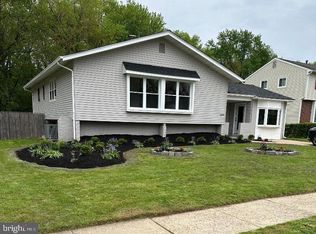 120 Canterbury Rd, Mount Laurel, NJ 08054
