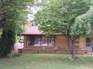 555 N Ottawa Rd, Benton Harbor, MI 49022